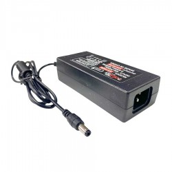12 Volt 5 Amper Adaptör